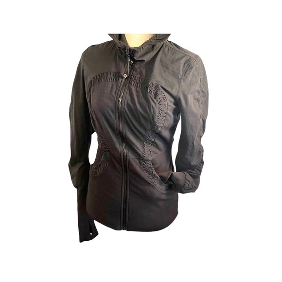 Lululemon Reversible Dance Studio Zip Up Jacket Sz 6 pre loved - Picture 1 of 13